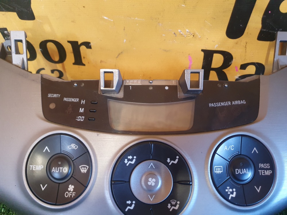 Блок управления климатом Toyota RAV4 XA30