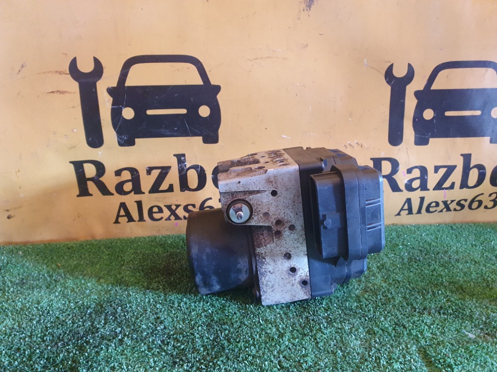 Блок ABS Toyota RAV4 XA30
