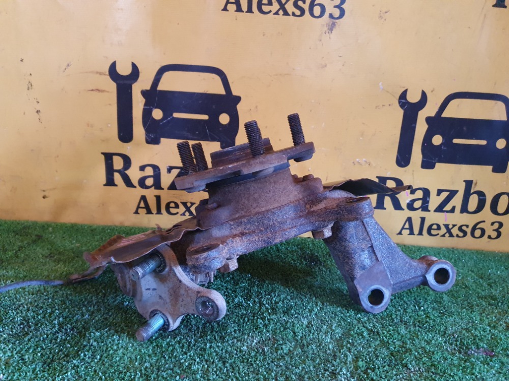 Кулак поворотный Toyota RAV4 XA30