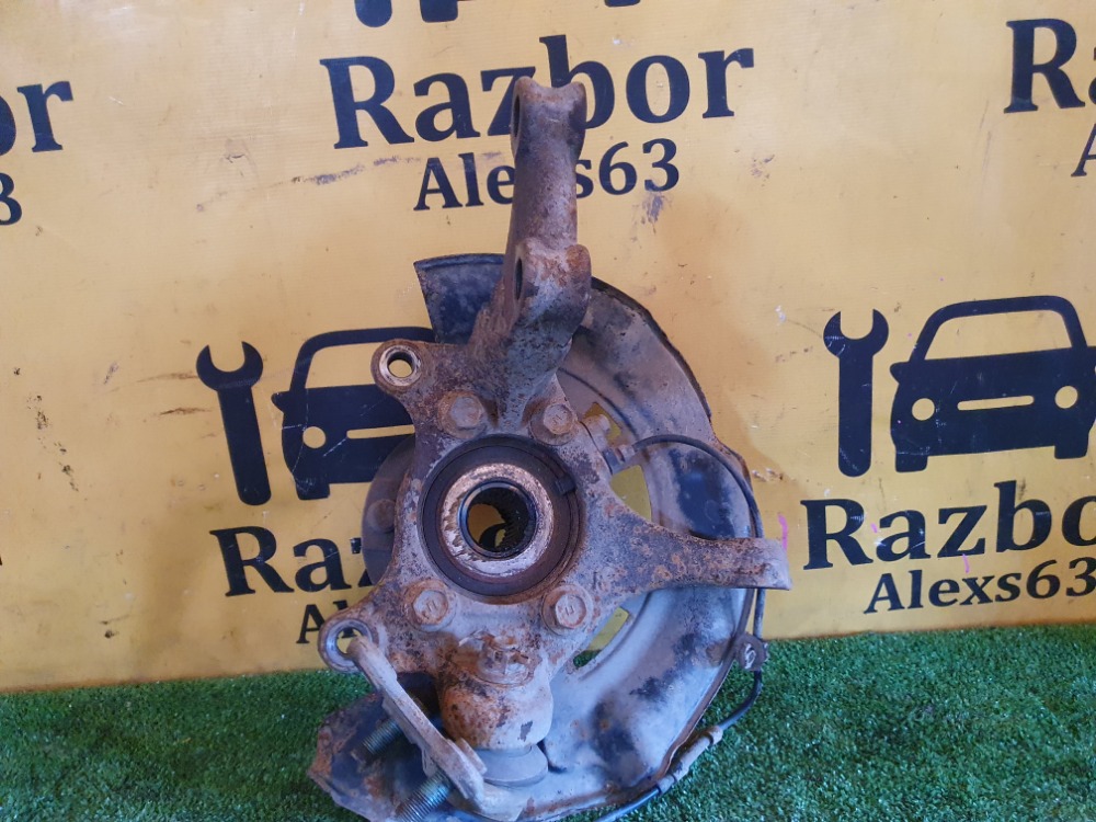 Кулак поворотный Toyota RAV4 XA30
