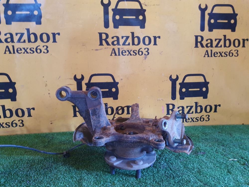Кулак поворотный Toyota RAV4 XA30