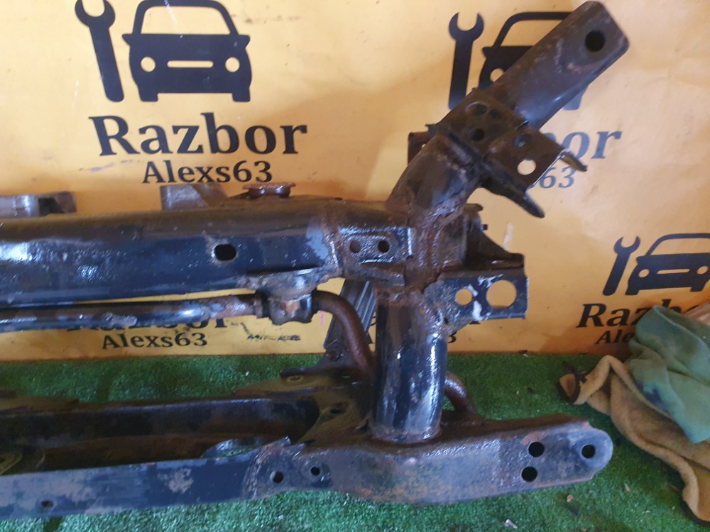 Подрамник Toyota RAV4 XA30