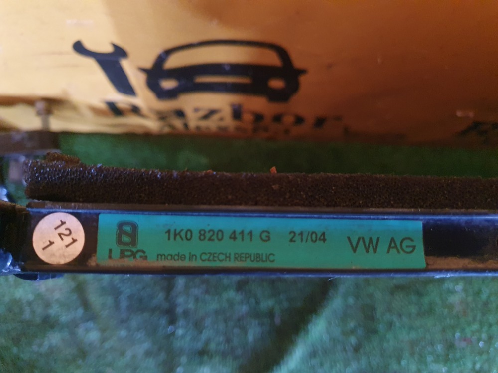 Радиатор кондиционера Volkswagen Golf mk5 2005 MK5
