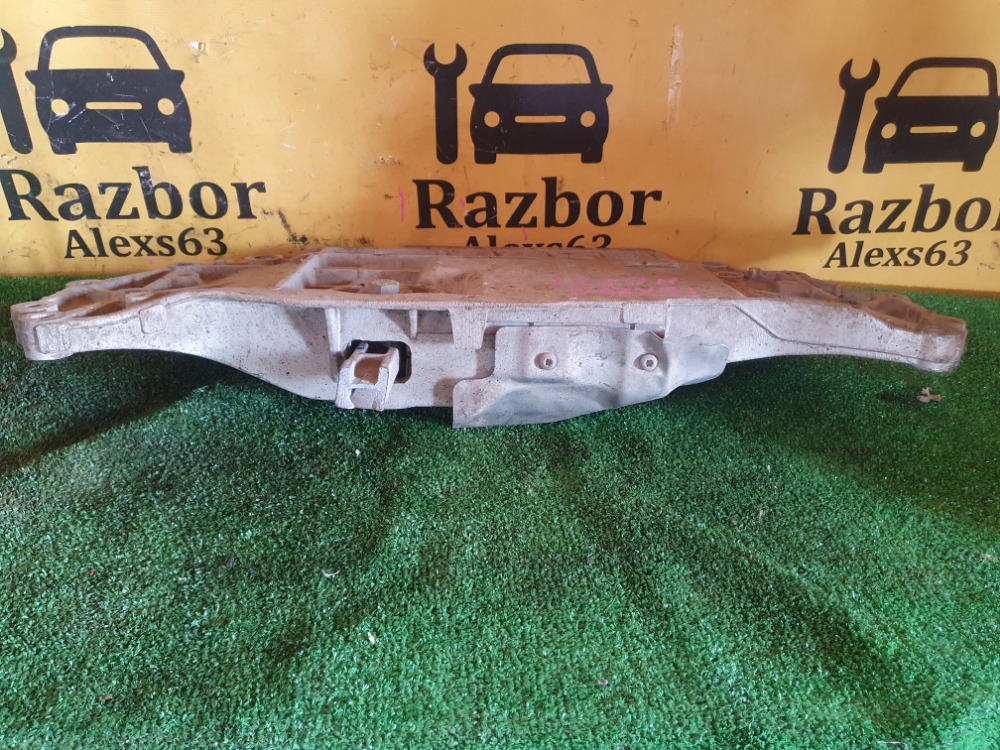 Балка под моторная Volkswagen Golf 5 2004