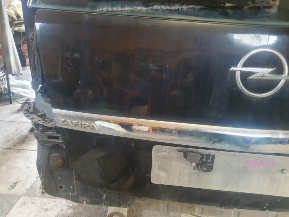 Крышка багажника Opel Zafira 2008 B
