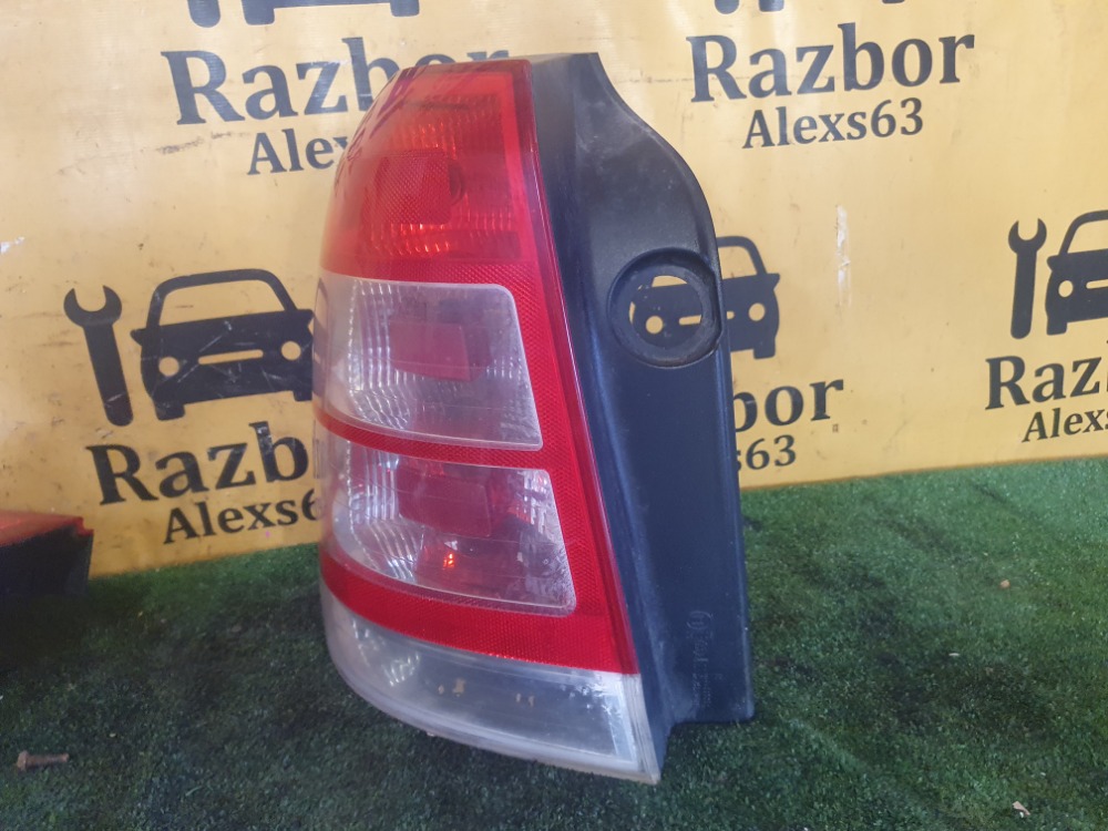 Фонарь Opel Zafira 2008 B