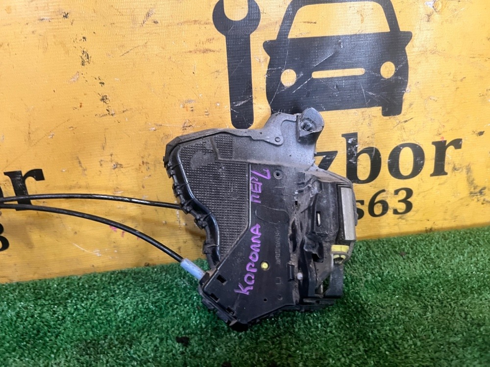 Замок двери Toyota Corolla 2010 E150