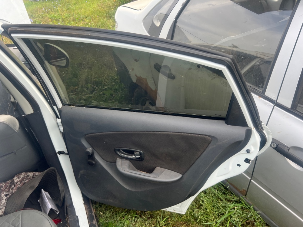 Дверь Nissan Almera 2014 G15