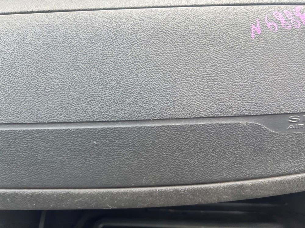 Подушка безопасности пассажира Nissan Almera 2014 G15