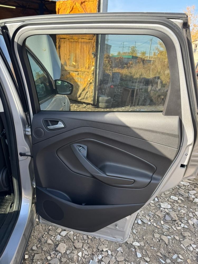 Дверь Ford KUGA 2013 2
