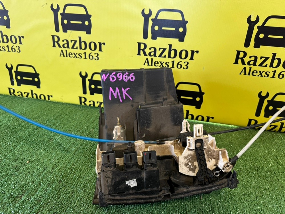Консоль центральная Geely MK 2008
