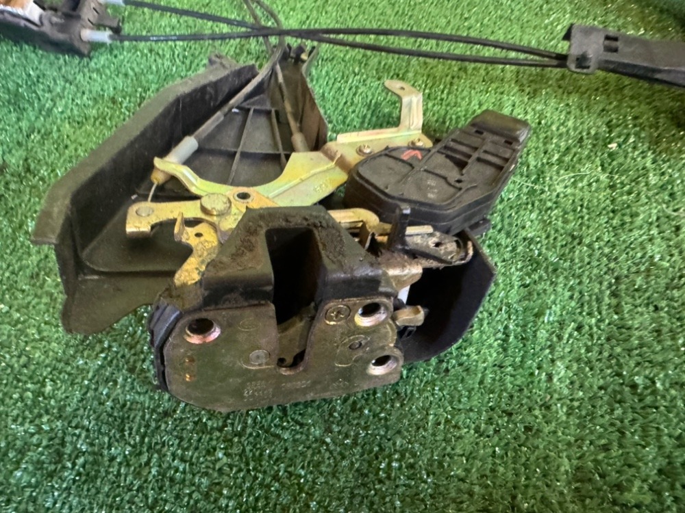 Замок двери Geely MK 2008 JL