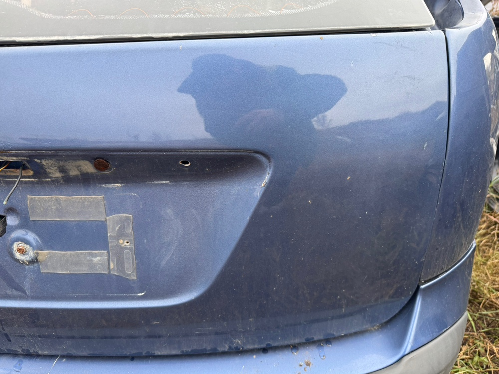 Крышка багажника Ford Focus 2006 2