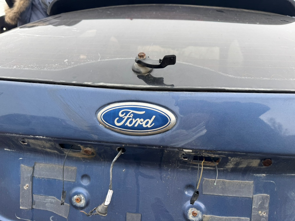 Крышка багажника Ford Focus 2006 2