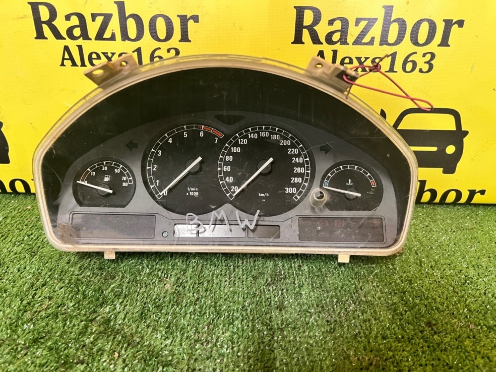 Щиток приборов BMW 8 1991 E31