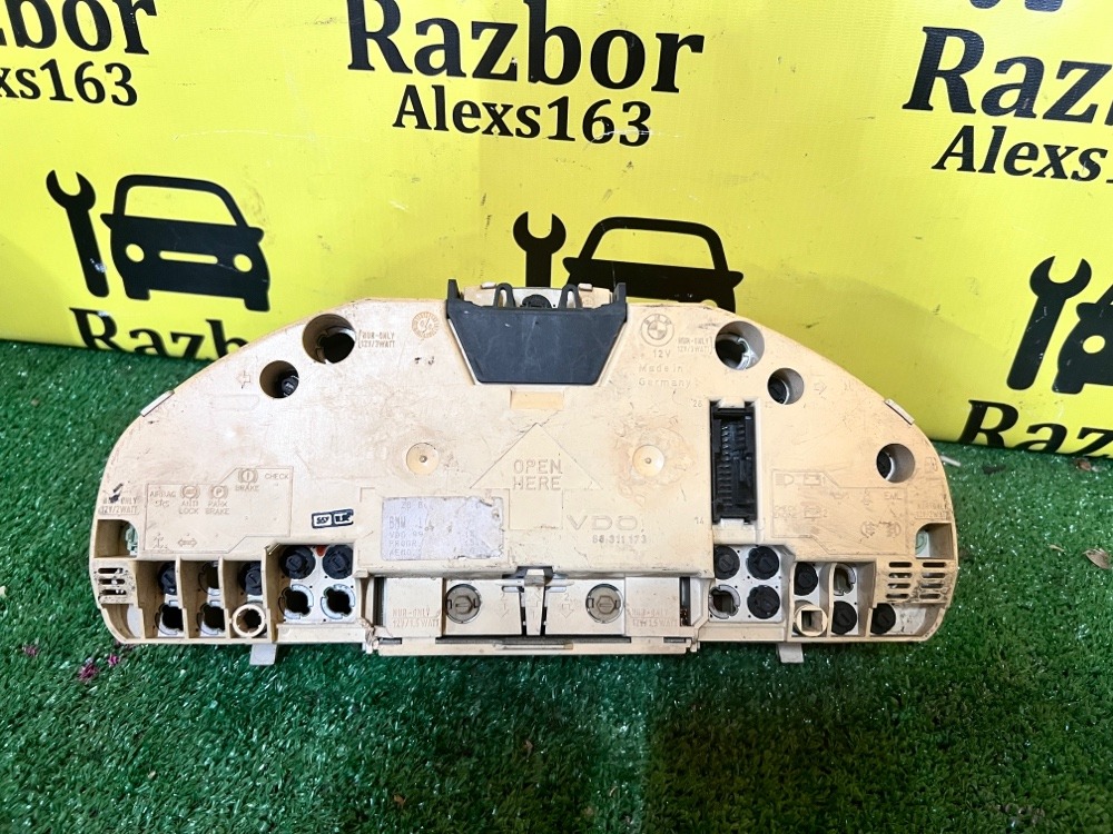 Щиток приборов BMW 8 1991 E31