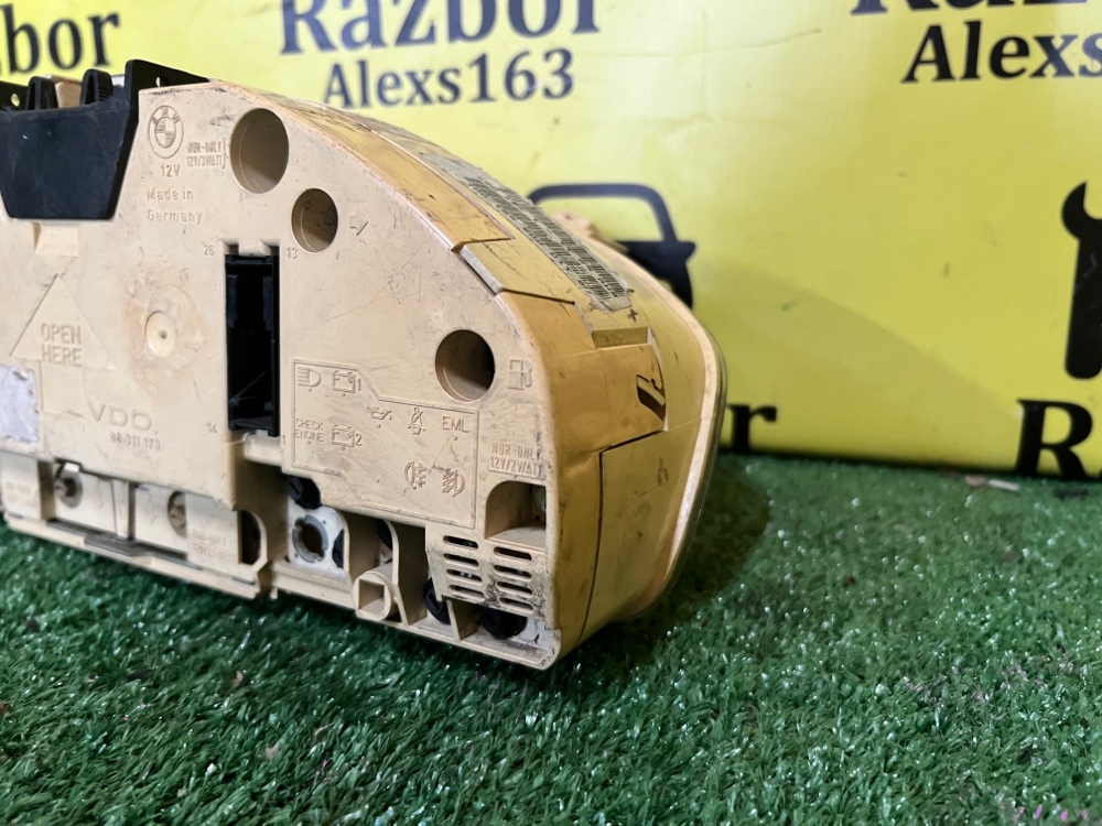 Щиток приборов BMW 8 1991 E31