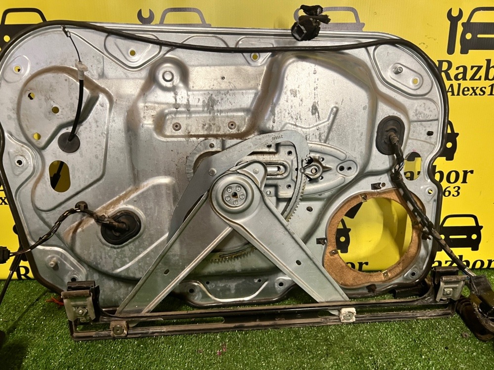 Стеклоподъемник Ford Focus 2011 2