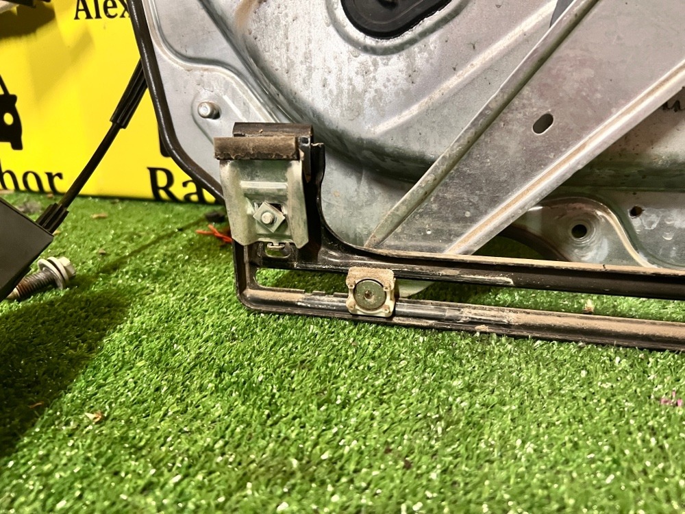 Стеклоподъемник Ford Focus 2011 2