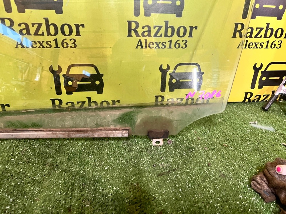 Стекло Toyota RAV4 2006 XA30