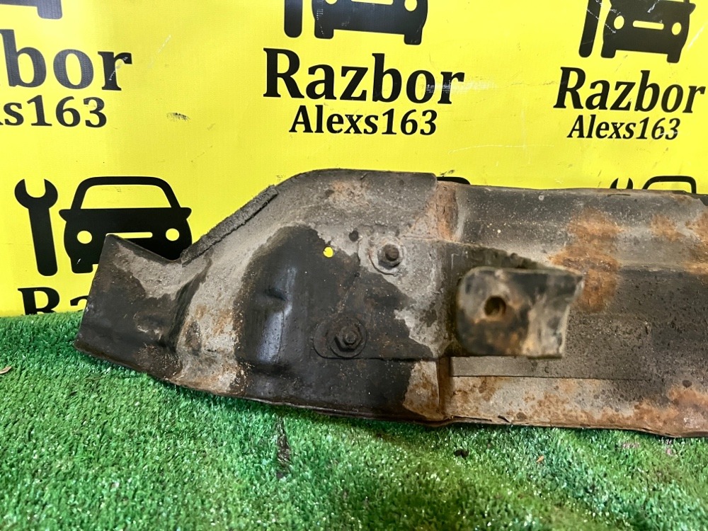 Усилитель бампера Lexus Lx 470 2005 J100