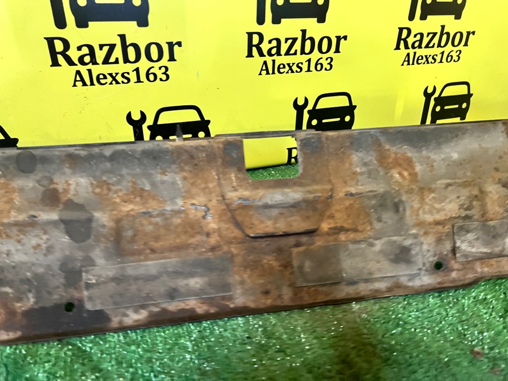 Усилитель бампера Lexus Lx 470 2005 J100