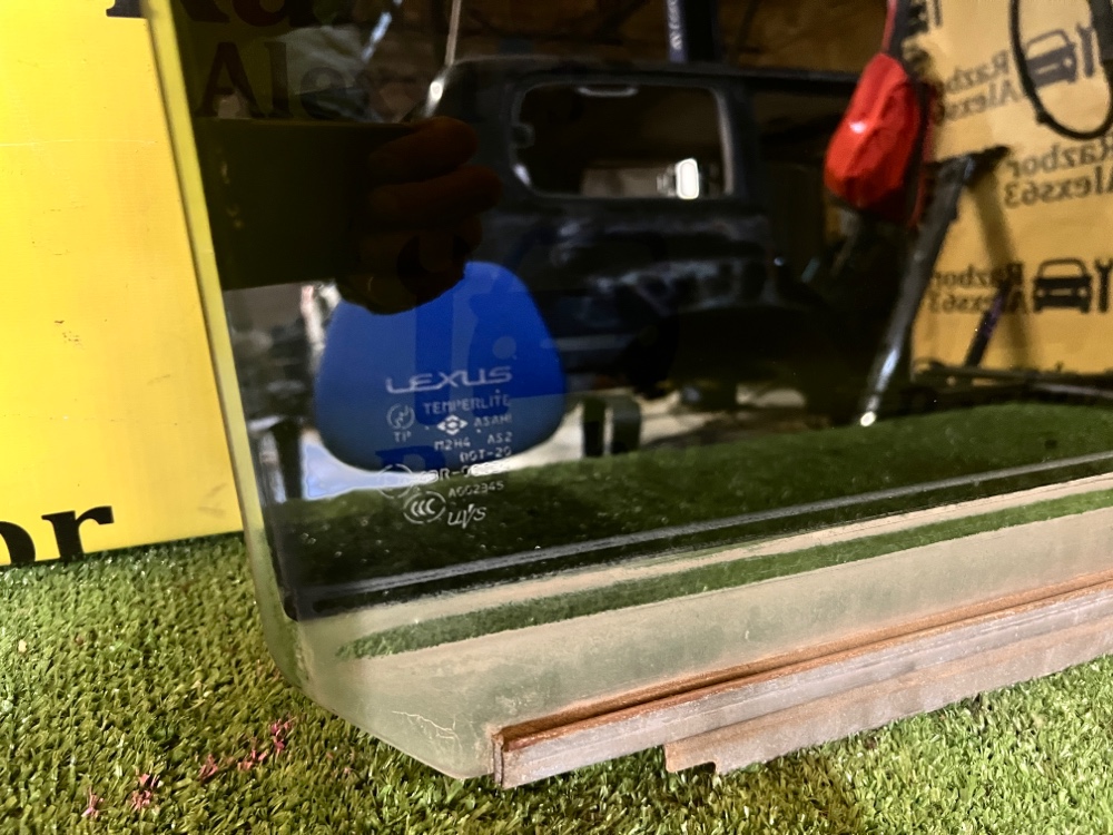 Стекло двери Lexus Lx 470 2005 J100