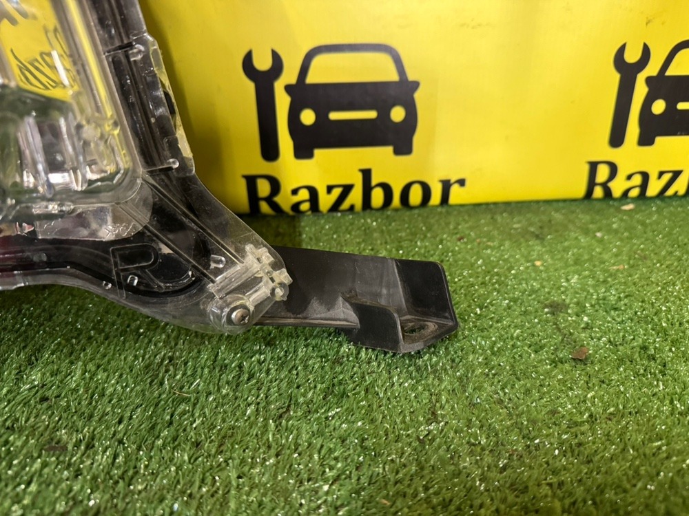 Фара Toyota Land Cruiser 2017 200