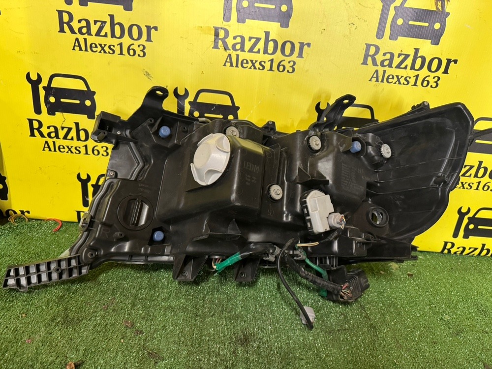 Фара Toyota Land Cruiser 2017 200