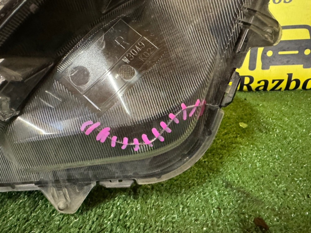 Фара Toyota RAV4 2018 4