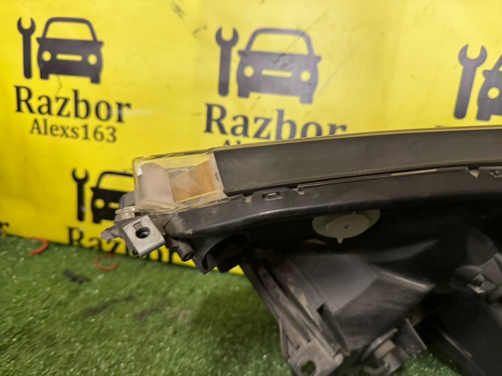 Фара Toyota RAV4 2018 4