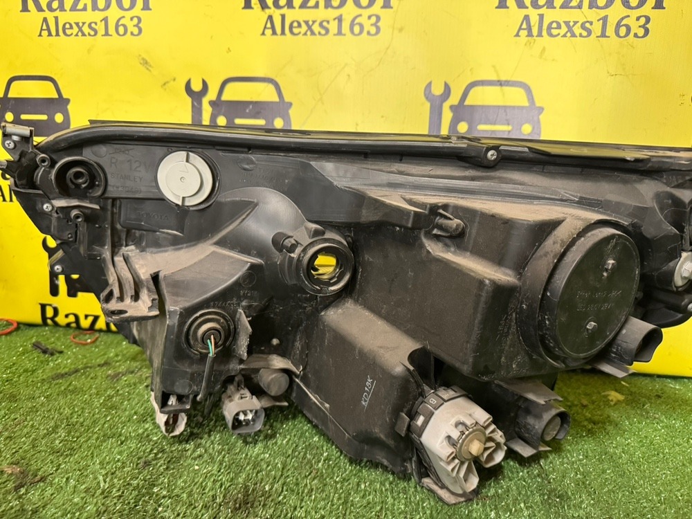 Фара Toyota RAV4 2018 4