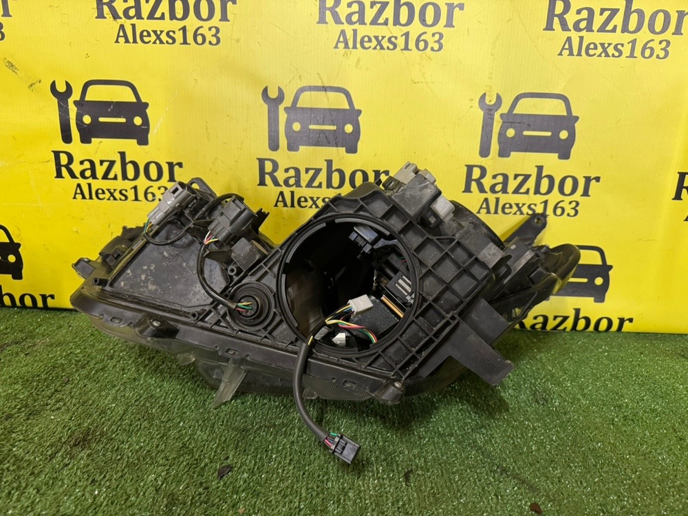 Фара Toyota RAV4 2018 4