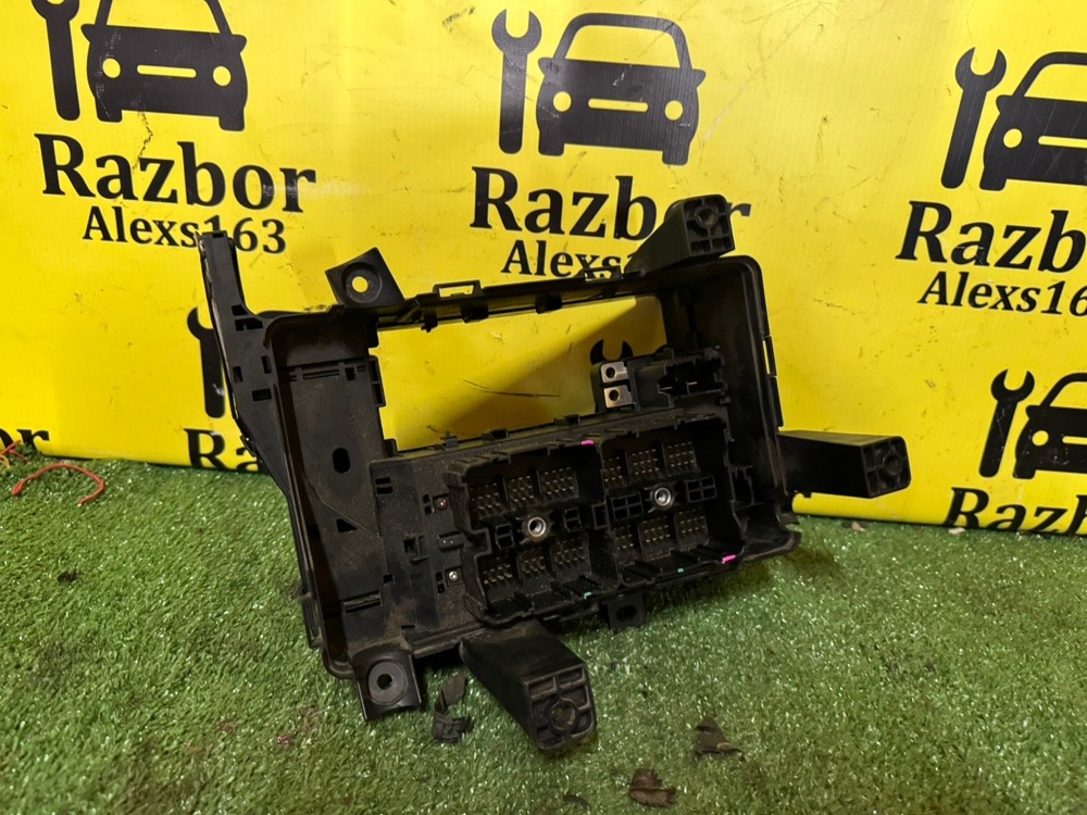 Блок предохранителей Lexus Lx 470 2005 J100