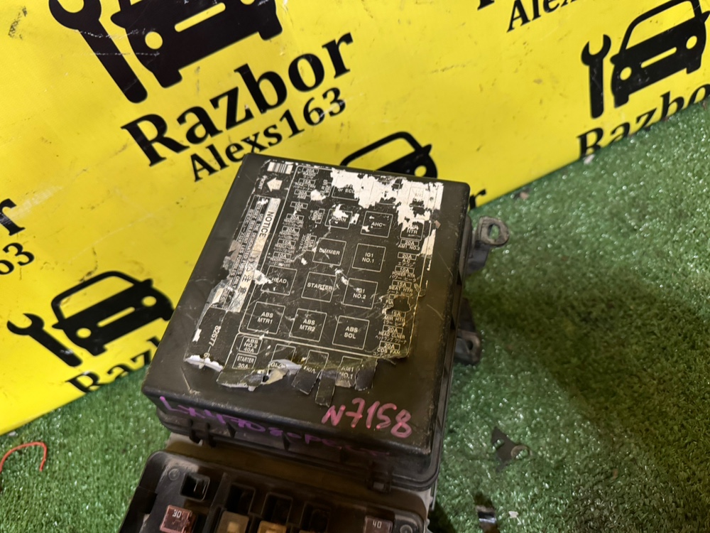 Блок предохранителей Lexus Lx 470 2001 J100