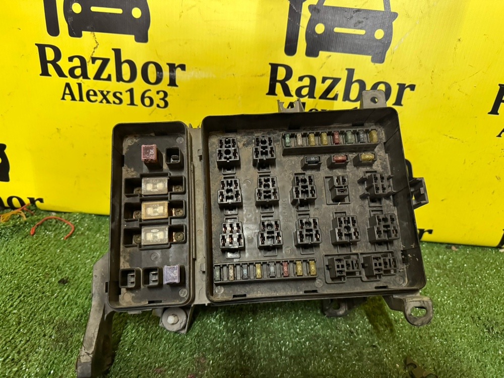 Блок предохранителей Lexus Lx 470 2001 J100