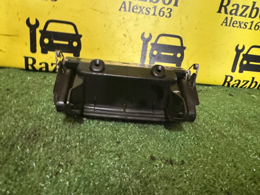 Бардачок центральной консоли LADA Granta 2019 FL