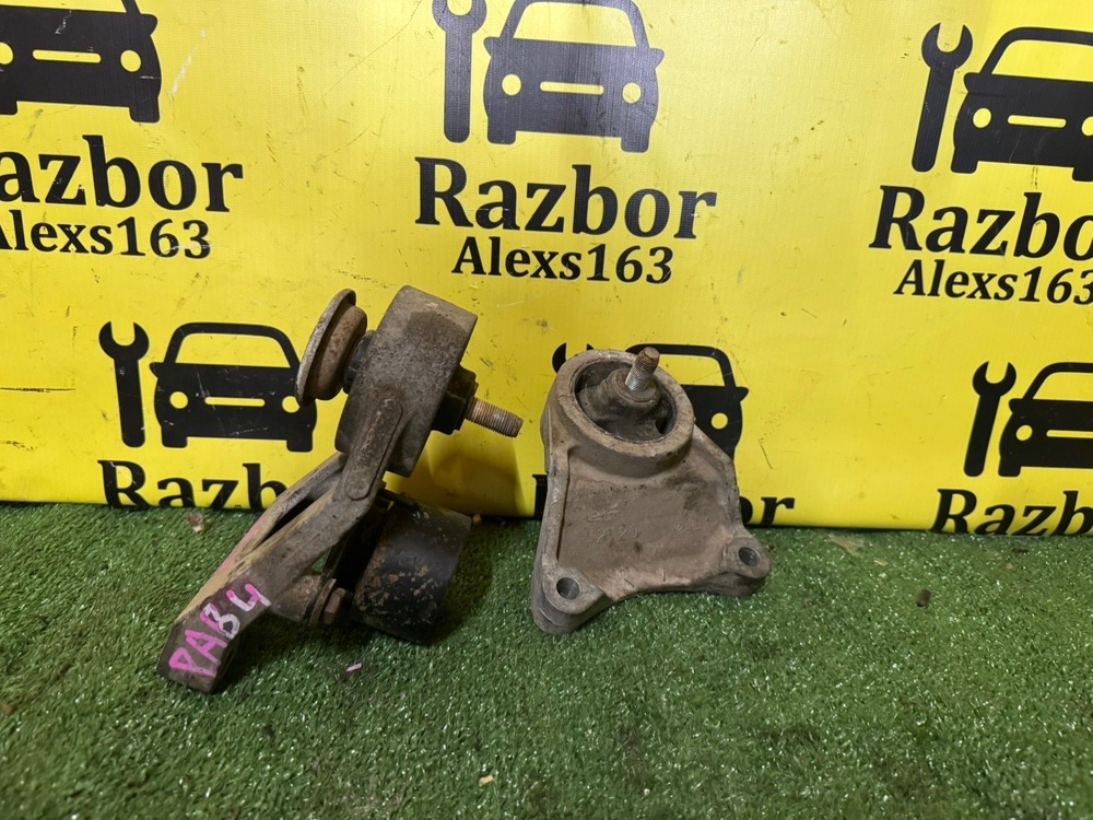 Кронштейн редуктора Toyota RAV4 2006 XA30