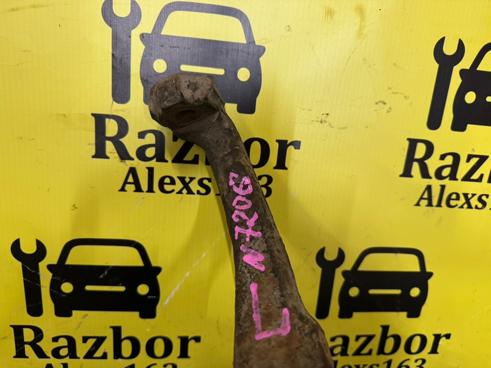 Кулак поворотный Lexus Lx 470 2005 J100