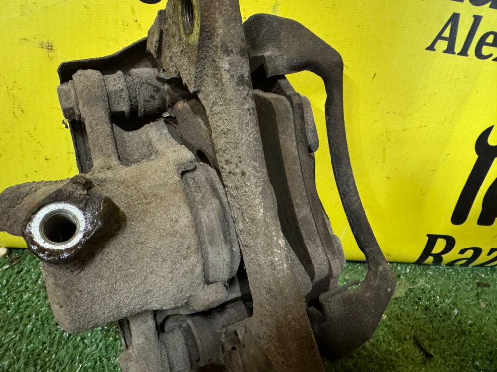 Суппорт Lexus Lx 470 2005 J100