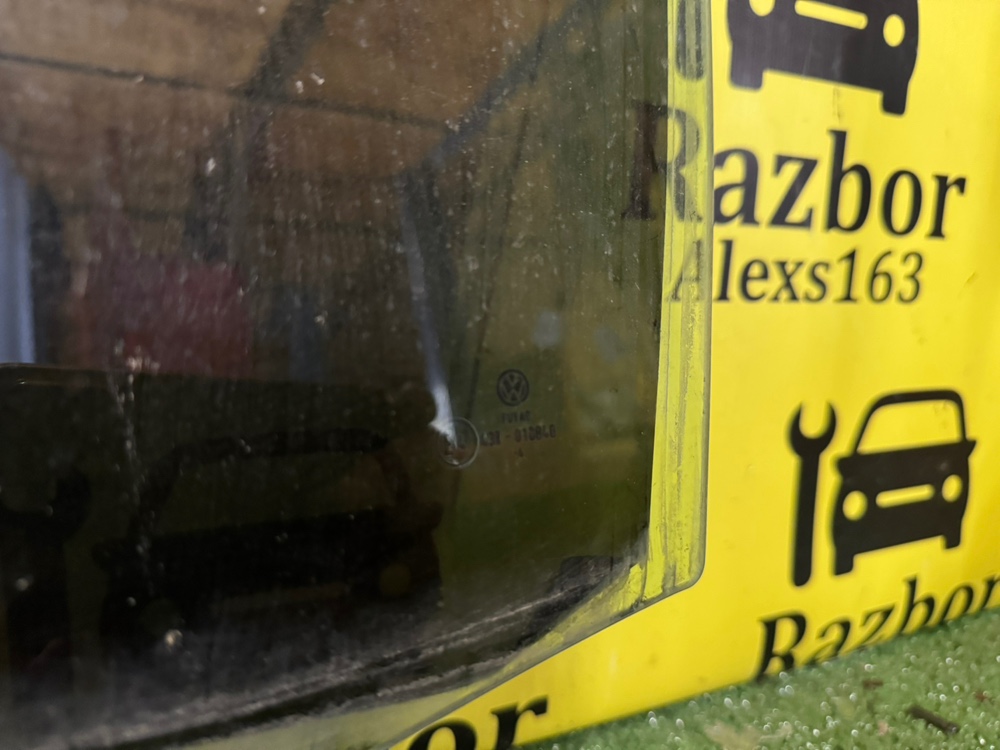 Стекло двери Volkswagen Polo 2016 V рестайлинг