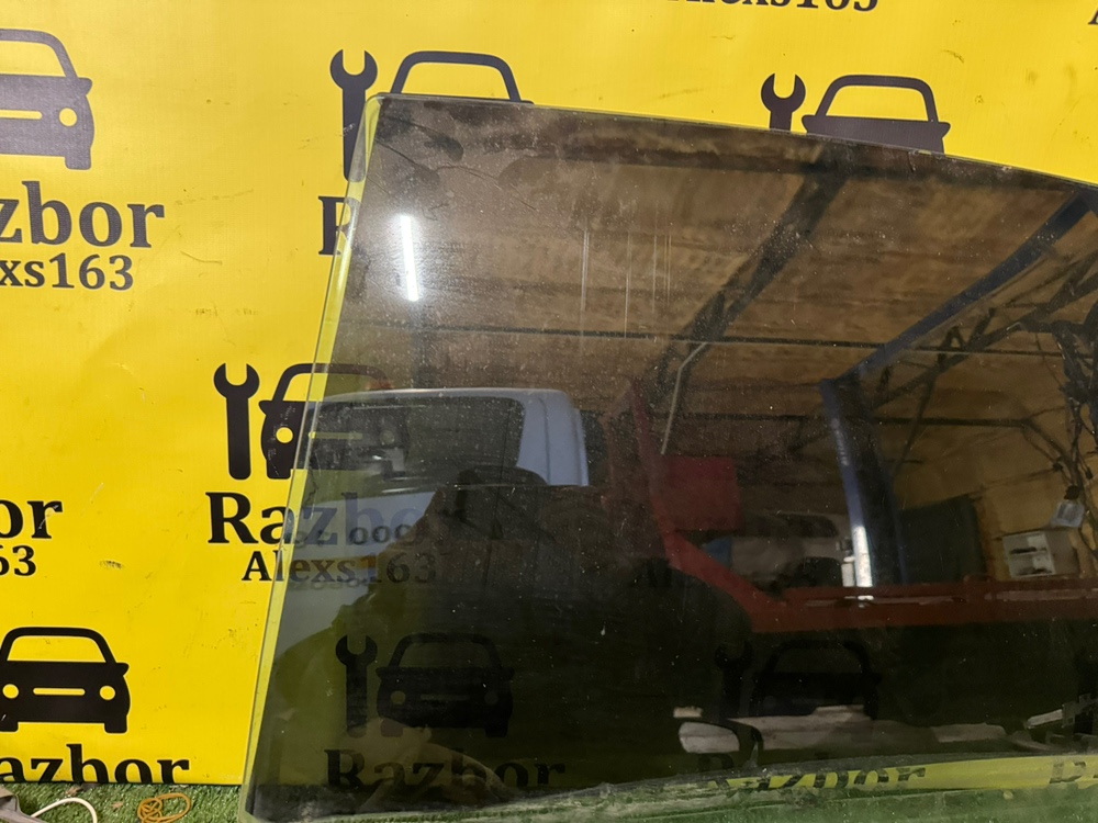 Стекло двери Volkswagen Polo 2016 V рестайлинг