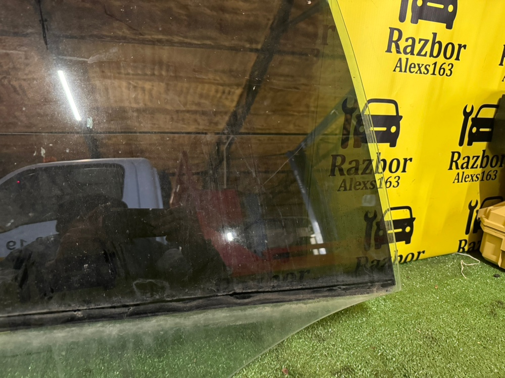 Стекло двери Volkswagen Polo 2016 V рестайлинг