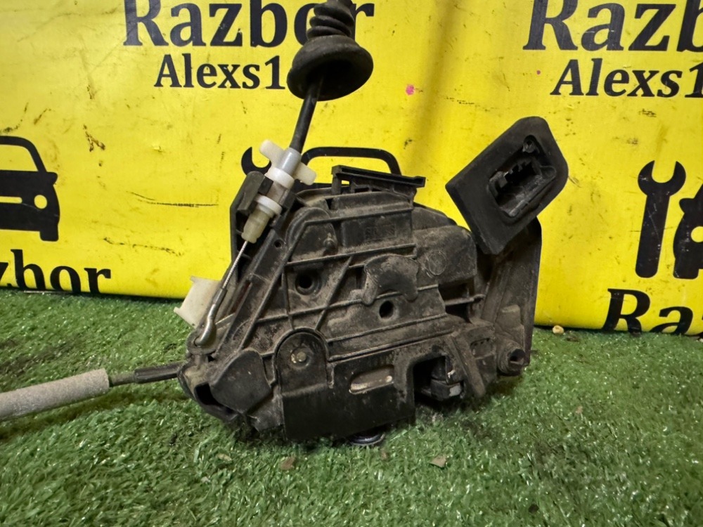 Замок двери Volkswagen Polo 2016 V рестайлинг