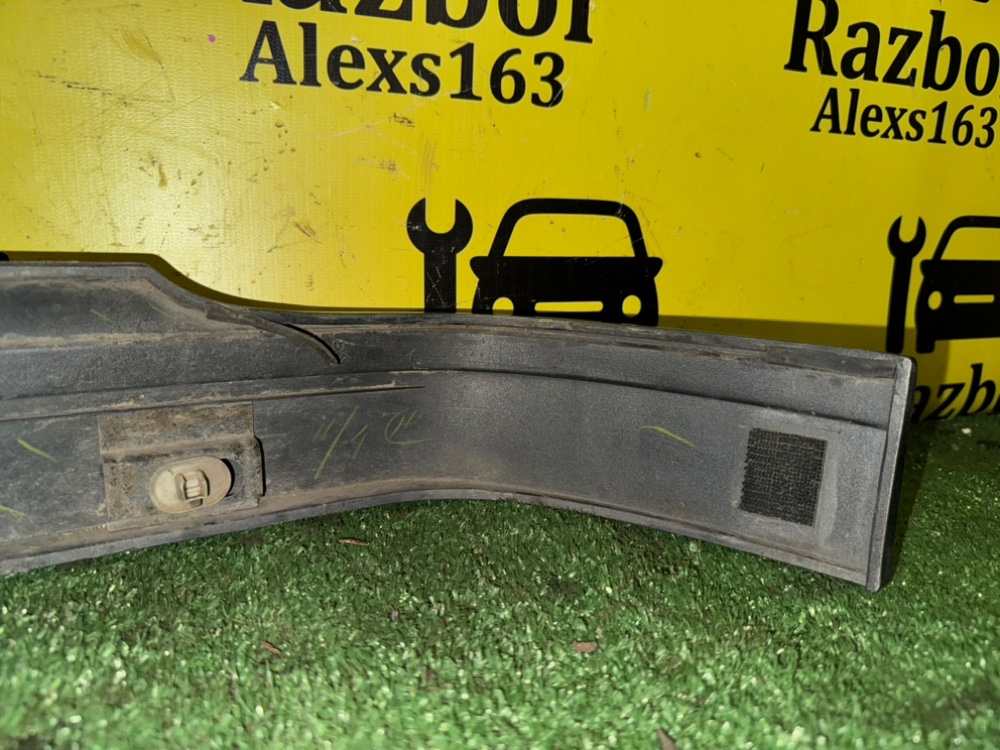 Молдинг на крыло Lexus Lx 470 2005 J100