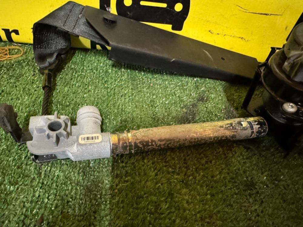 Ремень безопасности Ford KUGA 2013 2