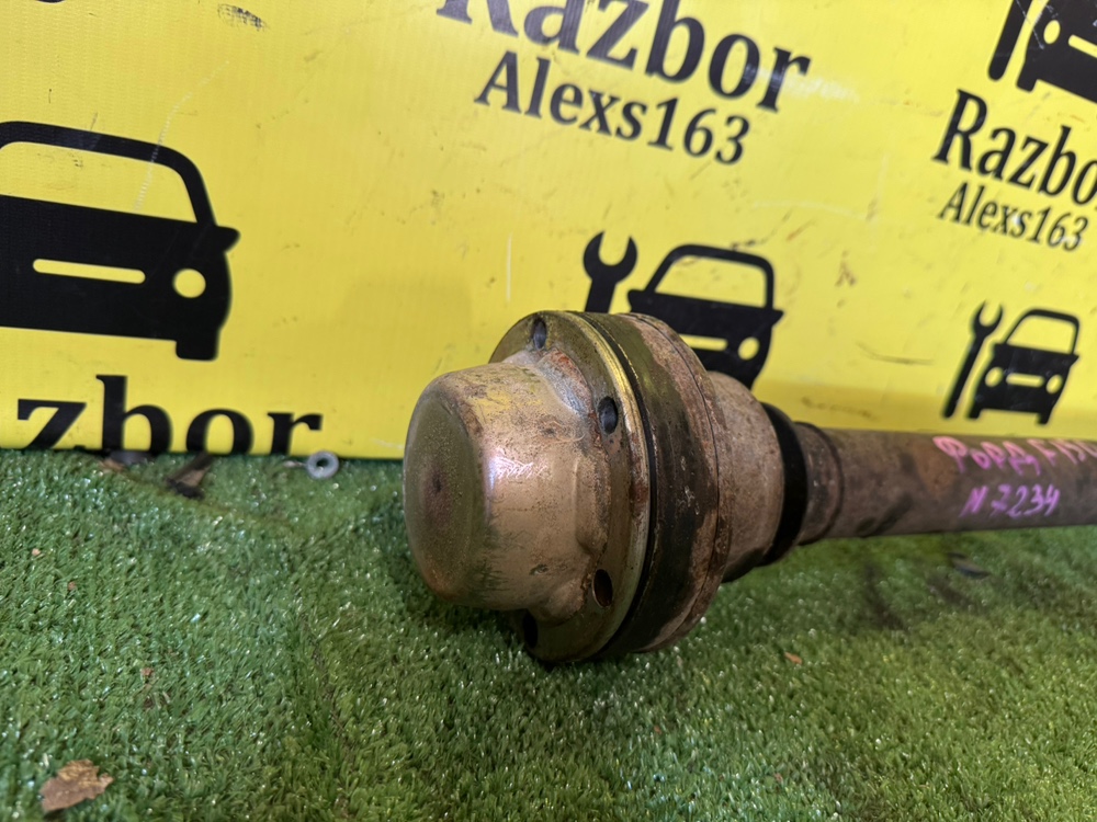 Карданный вал Ford F150 2012 Raptor