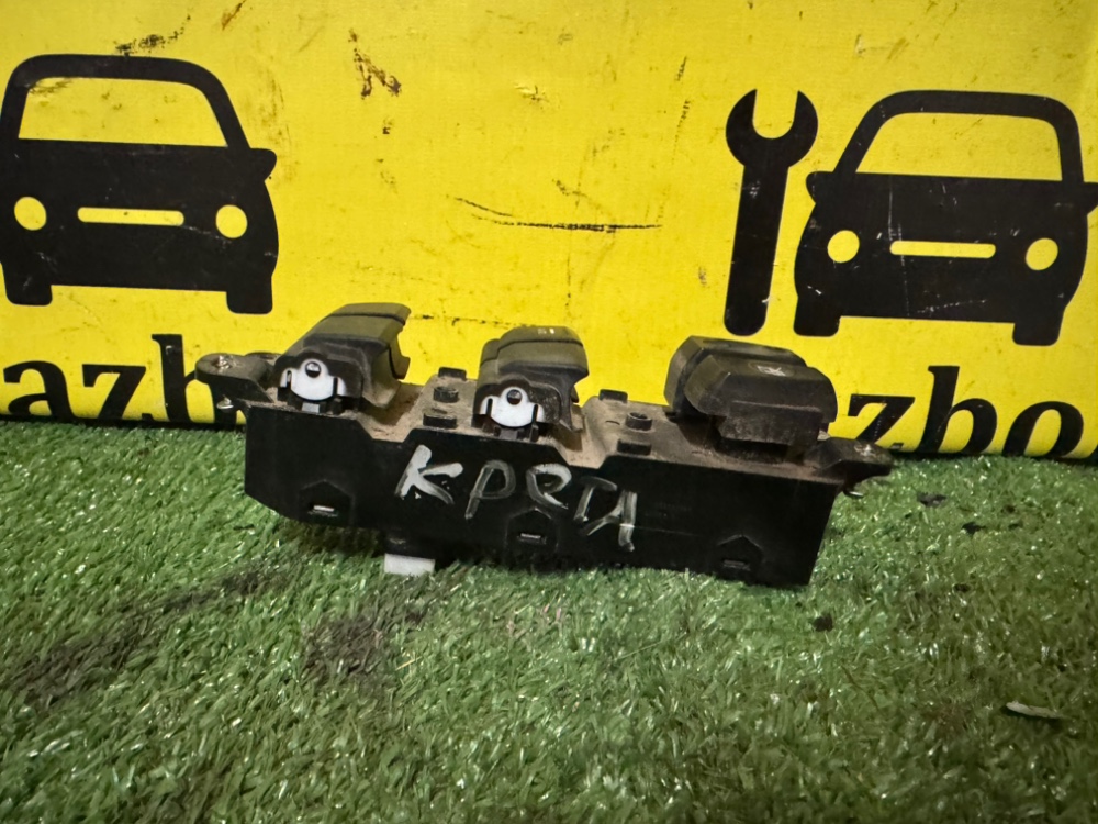 Блок управления стеклоподъемниками Hyundai Creta 2018 1