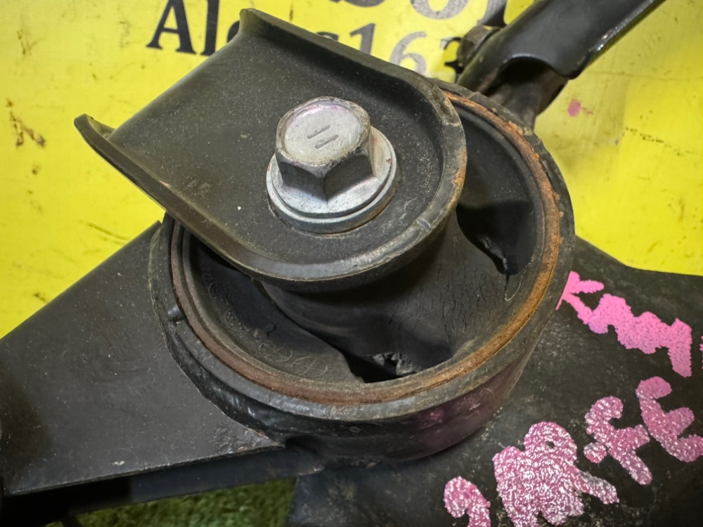 Опора двигателя Toyota Camry 2013 V50