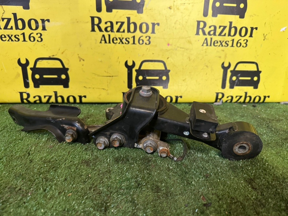 Опора двигателя Toyota Camry 2013 V50